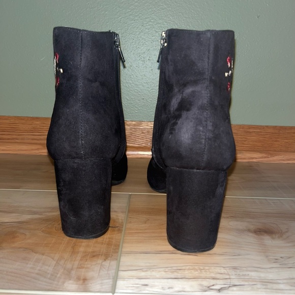 American Eagle Suede Rose Booties - Picture 3 of 8